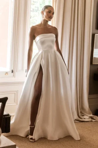 Abito da sposa senza spalline Eileen – Bianco