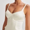 Abito lungo a corsetto in raso Leila – Avorio Abito lungo a corsetto in raso Leila – Avorio