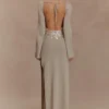 Abito lungo in maglia Atticus con paillettes – Oro Abito lungo in maglia Atticus con paillettes – Oro