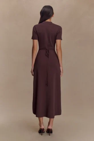 Abito midi in maglia a maniche corte Pearson – Cioccolato