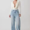 Jeans in Denim a gamba dritta Sebastian con orlo sfrangiato – Blu chiaro slavato Jeans in Denim a gamba dritta Sebastian con orlo sfrangiato – Blu chiaro slavato