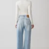 Body aderente a maniche lunghe con scollo a barchetta Ren – Avorio Body aderente a maniche lunghe con scollo a barchetta Ren – Avorio