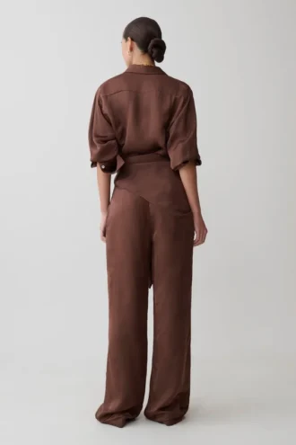 Pantaloni in raso con cintura avvolgente Gia – Cioccolato Pantaloni in raso con cintura avvolgente Gia – Cioccolato