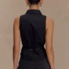 Camicia senza maniche con scollo all’americana Selene – Nero Camicia senza maniche con scollo all’americana Selene – Nero