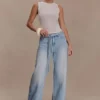 Jeans Perrie a vita media e gamba dritta con cintura – Blu chiaro slavato