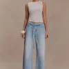 Jeans Perrie a vita media e gamba dritta con cintura – Blu chiaro slavato