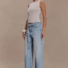 Jeans Perrie a vita media e gamba dritta con cintura – Blu chiaro slavato