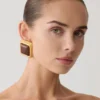 Orecchini a bottone quadrati Inaya – Oro