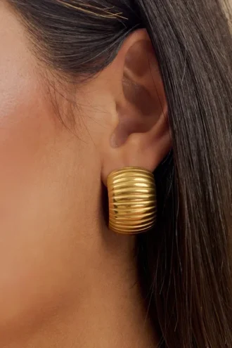 Orecchini a cerchio Amelia – Oro Orecchini a cerchio Amelia – Oro