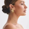 Orecchini a goccia con fiore Infatuated – Oro Orecchini a goccia con fiore Infatuated – Oro