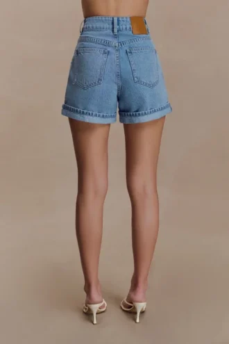 Pantaloncini in Denim con risvolto Carlene – Blu classico Pantaloncini in Denim con risvolto Carlene – Blu classico