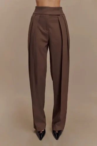 Pantaloni a vita alta con pieghe Penelope – Cioccolato Pantaloni a vita alta con pieghe Penelope – Cioccolato