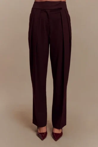 Pantaloni a vita alta con pieghe Penelope – Mogano Pantaloni a vita alta con pieghe Penelope – Mogano