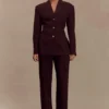 Pantaloni a vita alta con pieghe Penelope – Mogano Pantaloni a vita alta con pieghe Penelope – Mogano