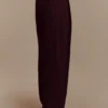 Pantaloni a vita alta con pieghe Penelope – Mogano Pantaloni a vita alta con pieghe Penelope – Mogano