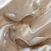 Scarpe con tacco e fiocco in raso – Bianco Scarpe con tacco e fiocco in raso – Bianco