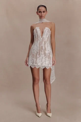 Sciarpa in pizzo Zoey – Avorio Sciarpa in pizzo Zoey – Avorio