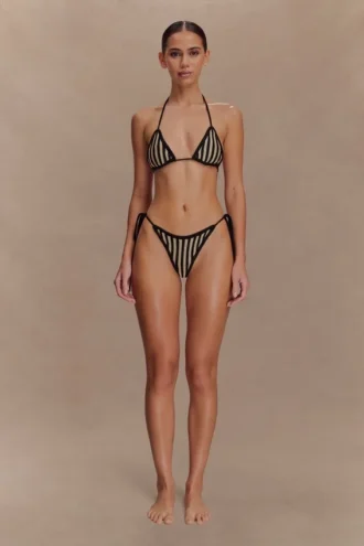 Slip bikini allacciato Corrie in crochet – Righe nere e neutre