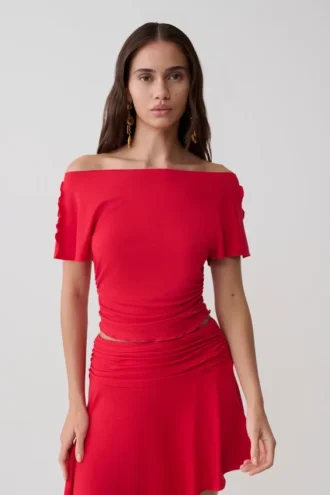 Top a maniche corte con balza in modal Talise – Rosso