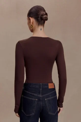 Top a maniche lunghe in maglia Kaylen – Cioccolato fondente