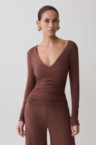 Top a maniche lunghe in modal Sari – Cioccolato