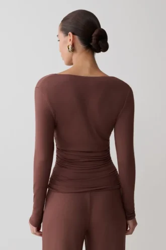 Top a maniche lunghe in modal Sari – Cioccolato