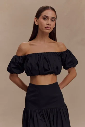 Top a palloncino con spalle scoperte autunnale – Nero