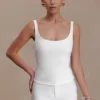 Top a spalline in crêpe elasticizzato Blanca – Bianco Top a spalline in crêpe elasticizzato Blanca – Bianco