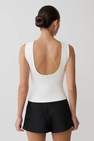 Top in crêpe scuba con schiena scoperta Kyra – Bianco Top in crêpe scuba con schiena scoperta Kyra – Bianco