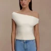 Top in maglia con spalle scoperte Carley – Avorio