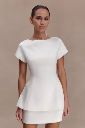 Top in raso a maniche corte Adeline – Bianco