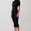 Top Linh Slinky con collo alto e arricciature – Nero
