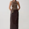 Top Marina con scollo all’americana e dettagli metallici – Marrone cacao Top Marina con scollo all’americana e dettagli metallici – Marrone cacao