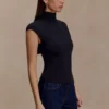 Top senza maniche con collo alto Freesia – Nero Top senza maniche con collo alto Freesia – Nero