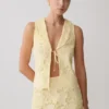 Top senza maniche con lacci sul davanti Tessa Broderie – Giallo limone Top senza maniche con lacci sul davanti Tessa Broderie – Giallo limone