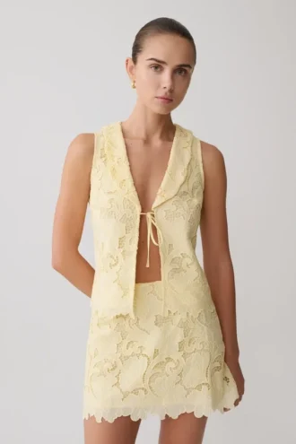 Top senza maniche con lacci sul davanti Tessa Broderie – Giallo limone