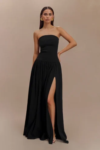 vestito lungo con arricciature in cotone maureen nero 1 330x495 - Vestito lungo con arricciature in cotone Maureen - Nero