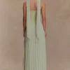 Vestito lungo con sciarpa in chiffon Caira – Salvia Vestito lungo con sciarpa in chiffon Caira – Salvia