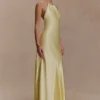 Vestito lungo con scollo all’americana in raso Bella – Giallo limone Vestito lungo con scollo all’americana in raso Bella – Giallo limone
