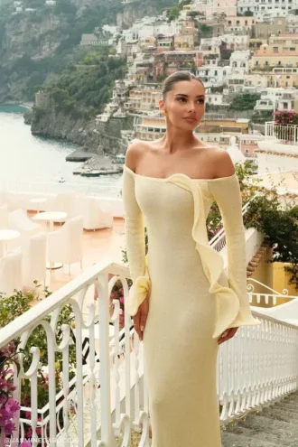 Vestito lungo in maglia con spalle scoperte Sandrine – Giallo limone Vestito lungo in maglia con spalle scoperte Sandrine – Giallo limone