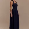 Vestito midi con scollo all’americana in Denim Caroline – Blu indaco Vestito midi con scollo all’americana in Denim Caroline – Blu indaco