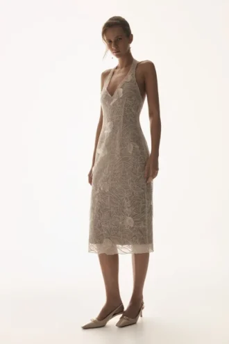 Vestito midi con scollo all’americana in pizzo di seta Lenore – Avorio Vestito midi con scollo all’americana in pizzo di seta Lenore – Avorio